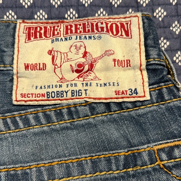 True Religion Bobby Big T Relaxed Straight Leg Jean Shorts Size 34 - Picture 7 of 8